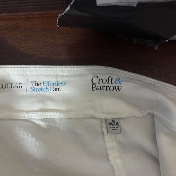 Croft and Barrow White Effortless Stretch Crop Pant Size 18R - Picture 4 of 4